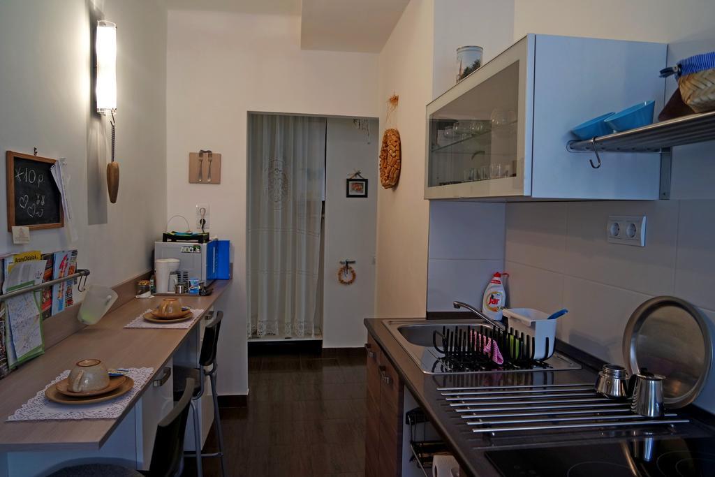 Belvarosi Studio Apartman Győr Buitenkant foto